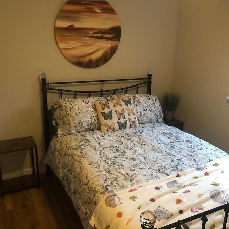 Ideally Located Modern Flat Apartamento Troon Exterior foto